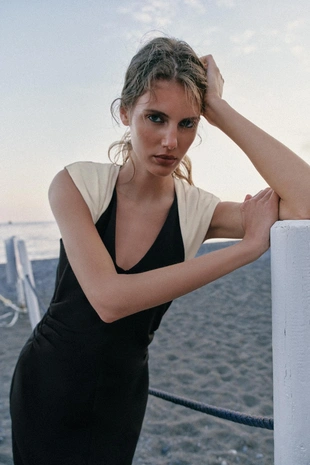 Платье миди с погонами- Заказать в России