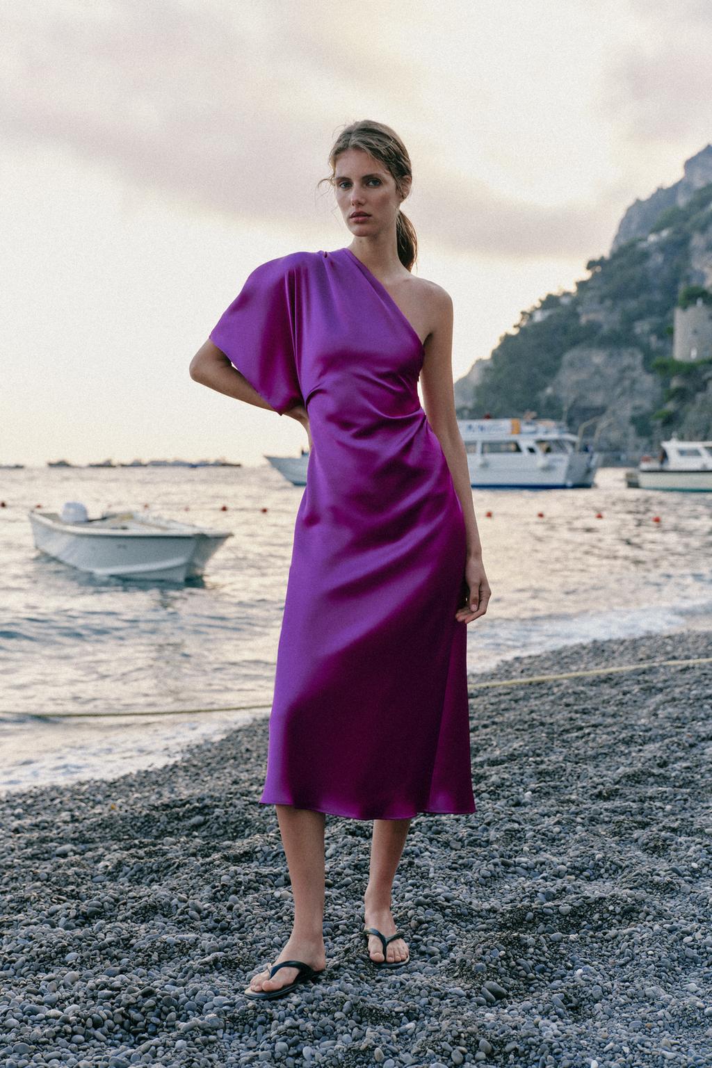 АТЛАСНОЕ ПЛАТЬЕ МИДИ АСИММЕТРИЧНОГО КРОЯ