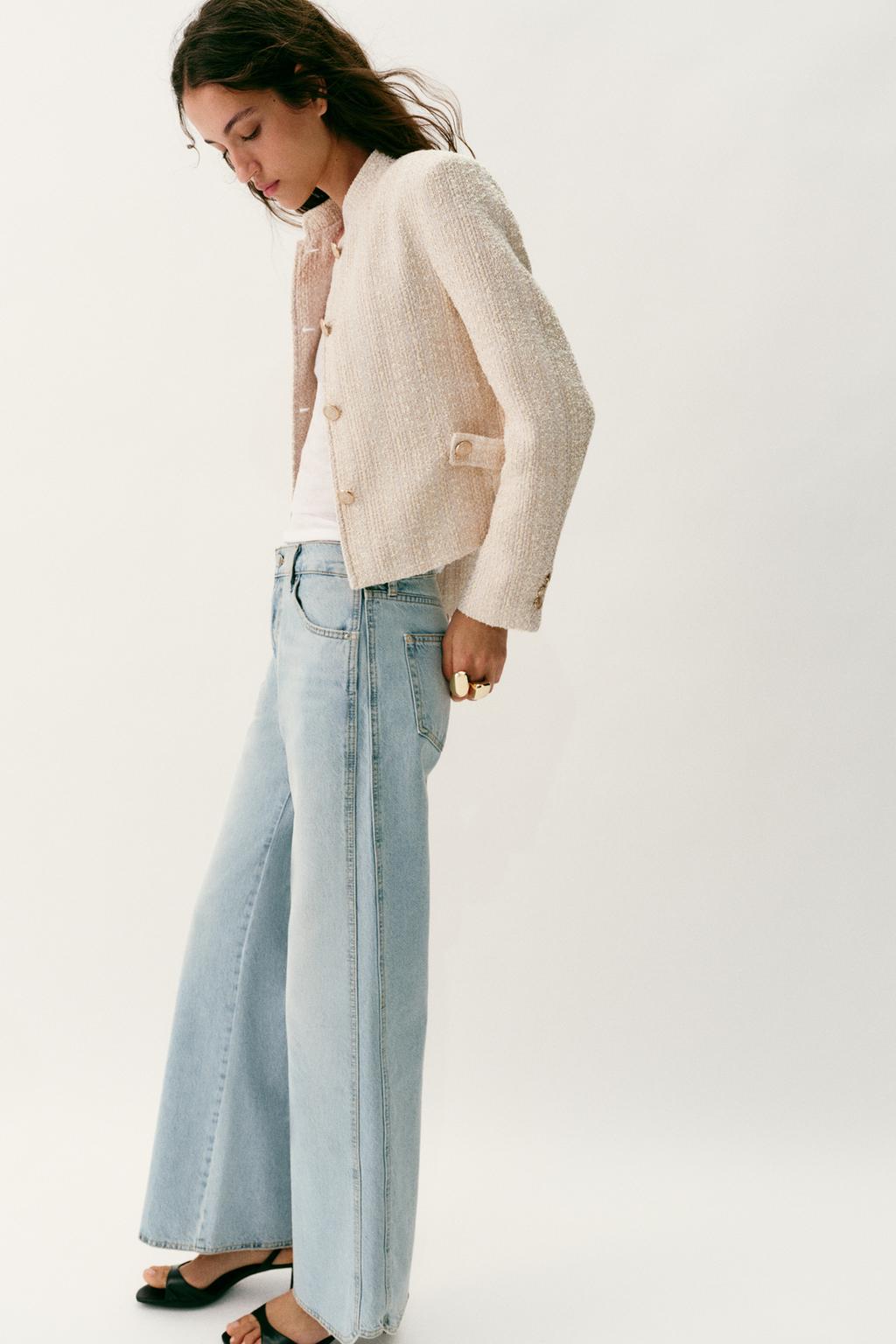 БЛЕЙЗЕР ИЗ РЕЛЬЕФНОЙ ТКАНИ С МЕТАЛЛИЗИРОВАННОЙ НИТЬЮ