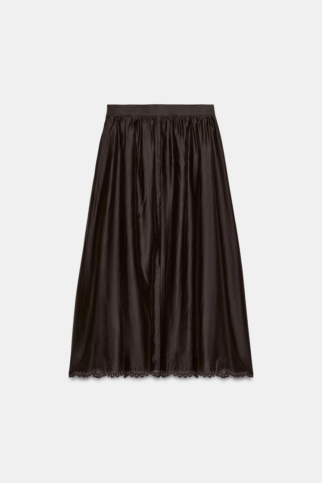 ОБЪЕМНАЯ ЮБКА МИДИ С ВЫШИВКОЙ