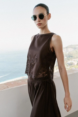 Топ с вышивкой и кружевом- Заказать в России