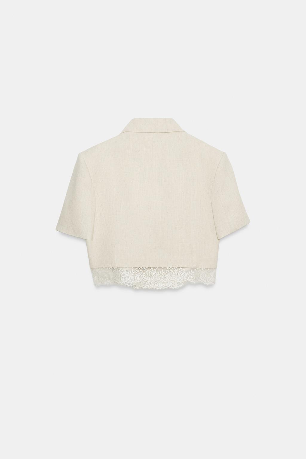 КОРОТКИЙ БЛЕЙЗЕР С КРУЖЕВОМ