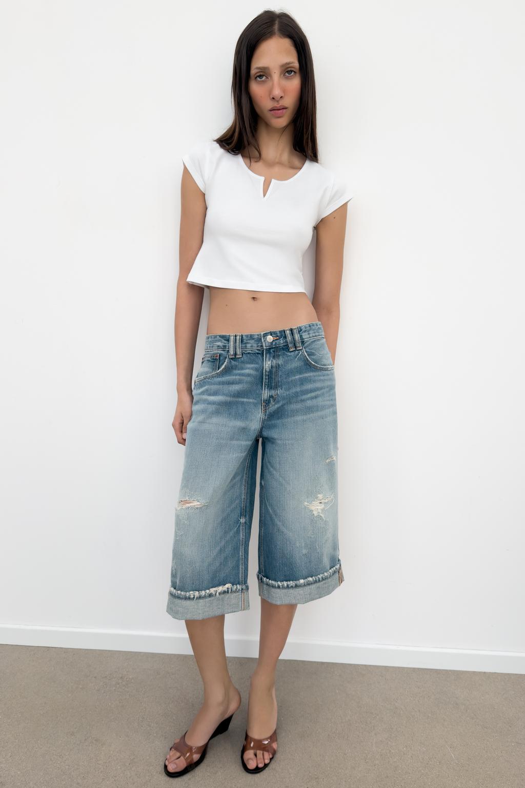 УКОРОЧЕННЫЙ ТОП С РАЗРЕЗОМ