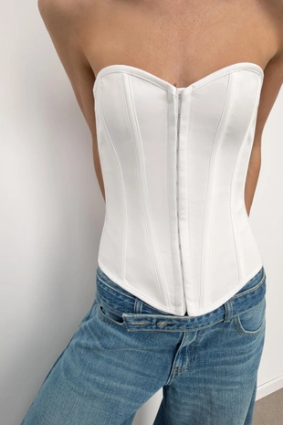 Топ в бельевом стиле