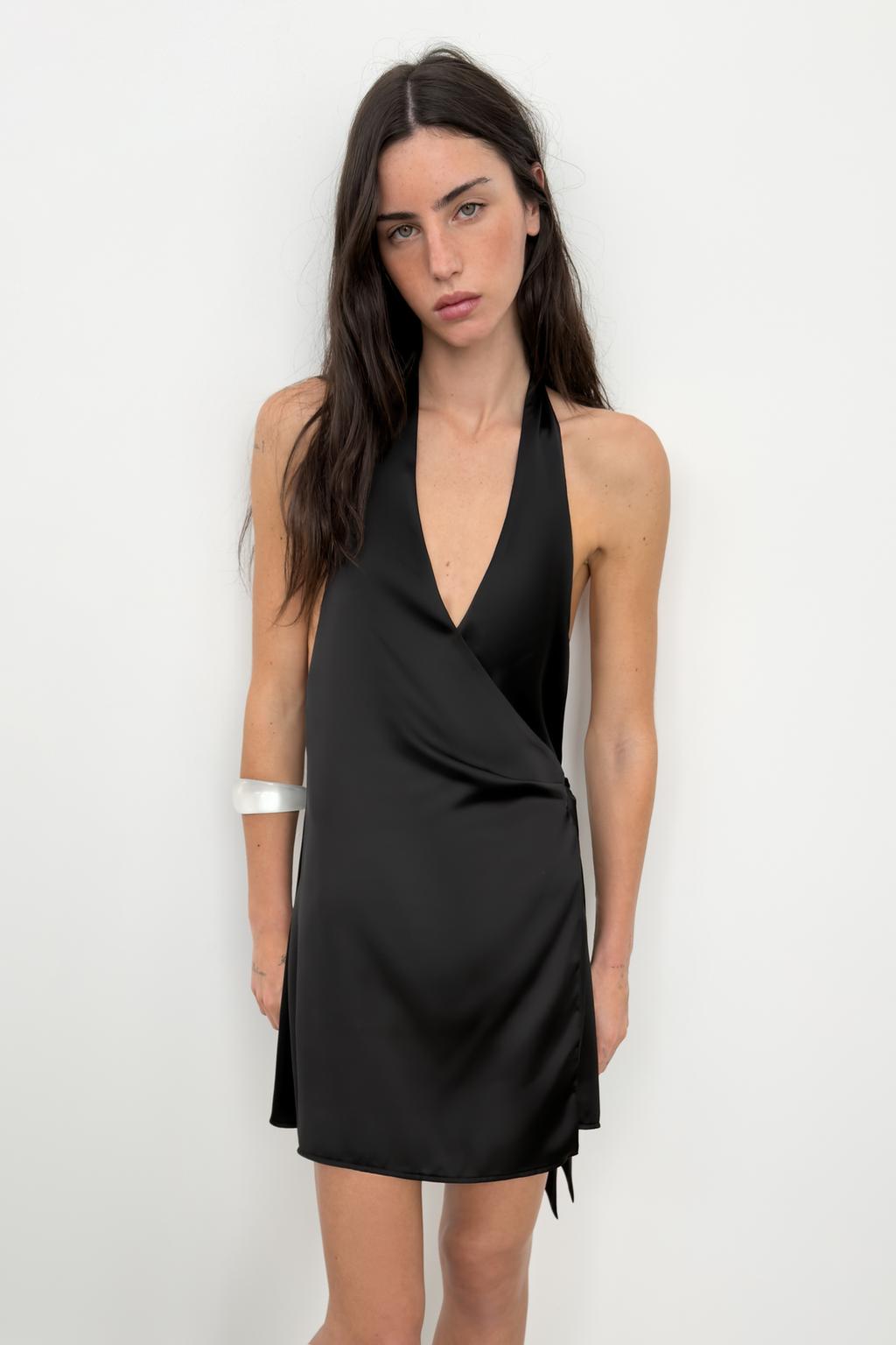 АТЛАСНОЕ ПЛАТЬЕ ХАЛТЕР В ГОРОШЕК