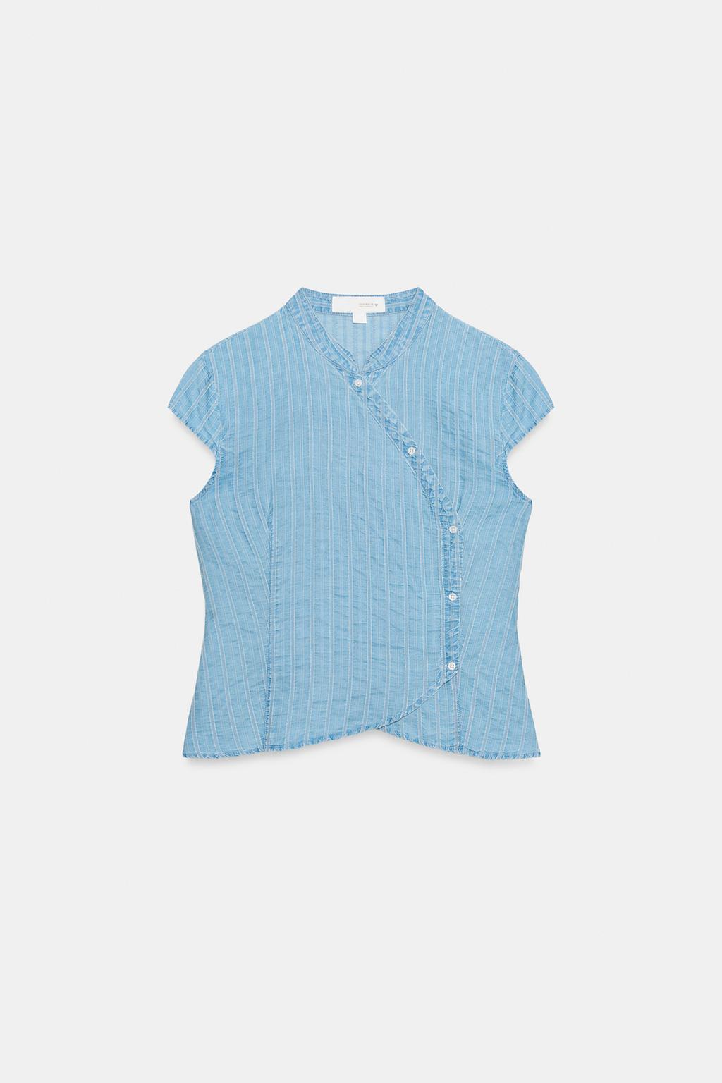 ТОП НА ЗАПÁХЕ В ПОЛОСКУ С ПУГОВИЦАМИ