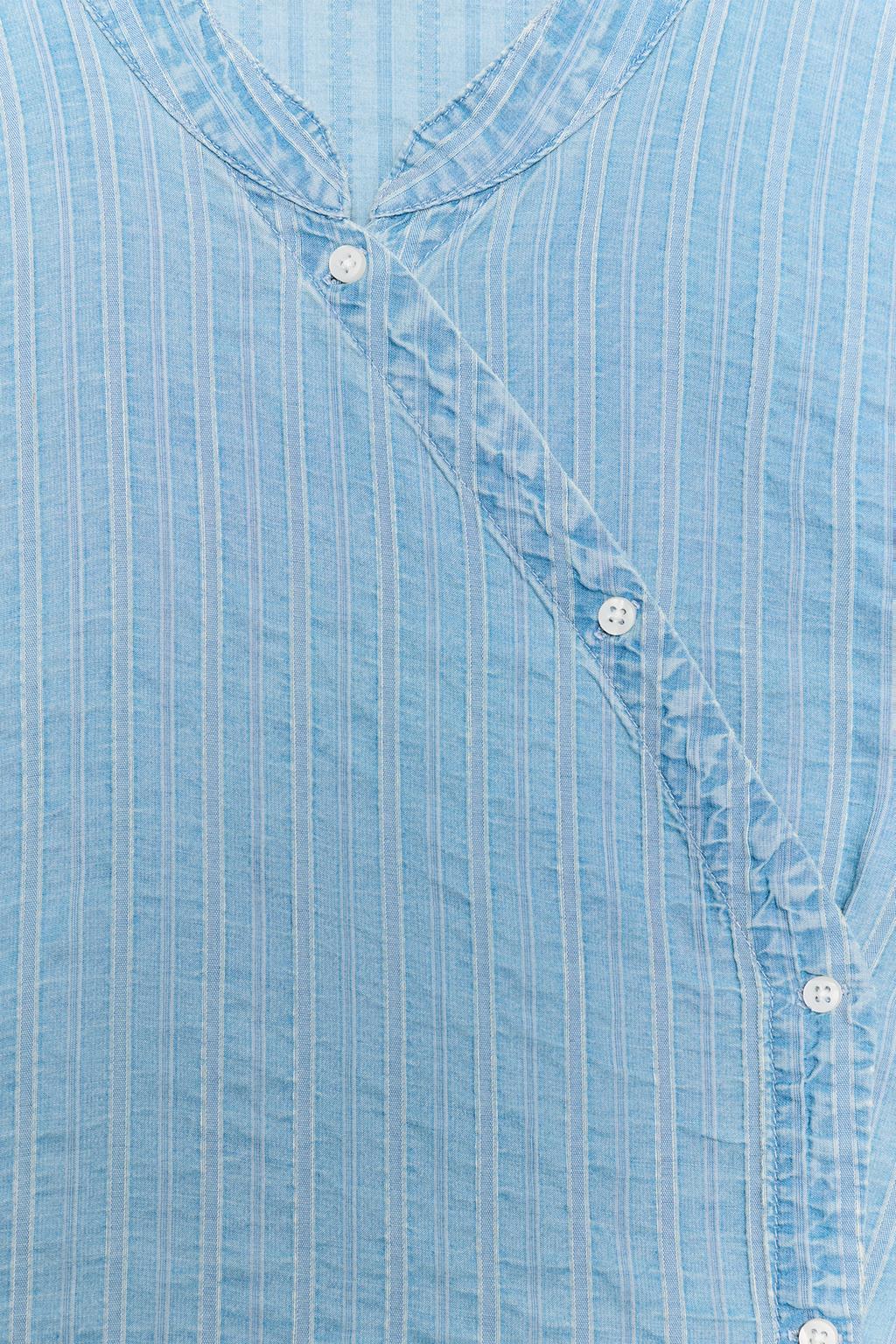 ТОП НА ЗАПÁХЕ В ПОЛОСКУ С ПУГОВИЦАМИ