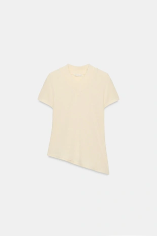 Футболка с V-образным вырезом и асимметричным низом- Заказать в России