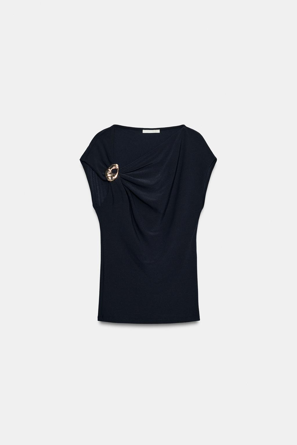 ТОП СО СБОРКАМИ И МЕТАЛЛИЧЕСКОЙ ДЕКОРАТИВНОЙ ФУРНИТУРОЙ