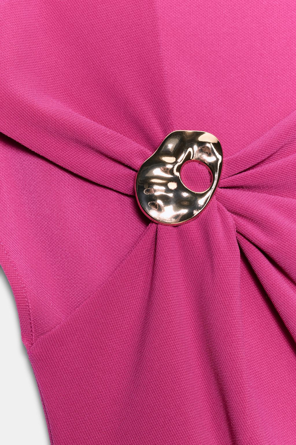 ТОП СО СБОРКАМИ И МЕТАЛЛИЧЕСКОЙ ДЕКОРАТИВНОЙ ФУРНИТУРОЙ