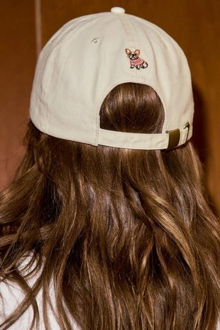 Кепка из саржи с вышивкой собаки- Заказать в России