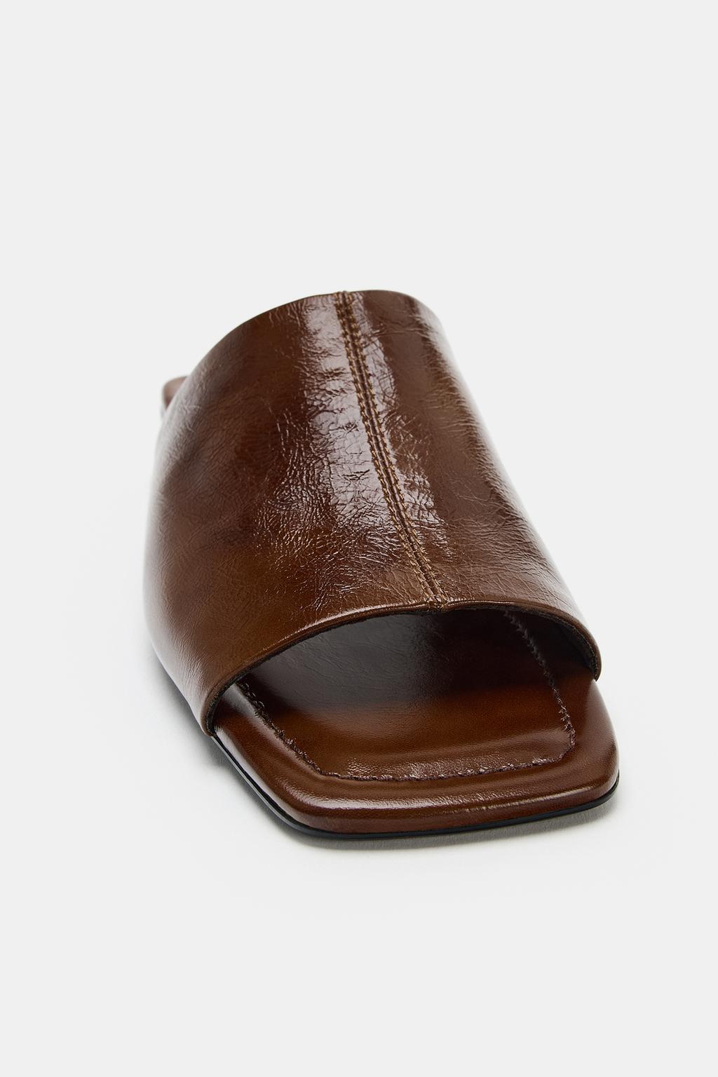 КОЖАНЫЕ МЮЛИ НА ТАНКЕТКЕ