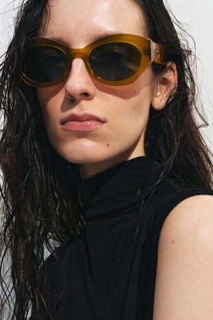 Солнцезащитные очки овальной формы- Заказать в России