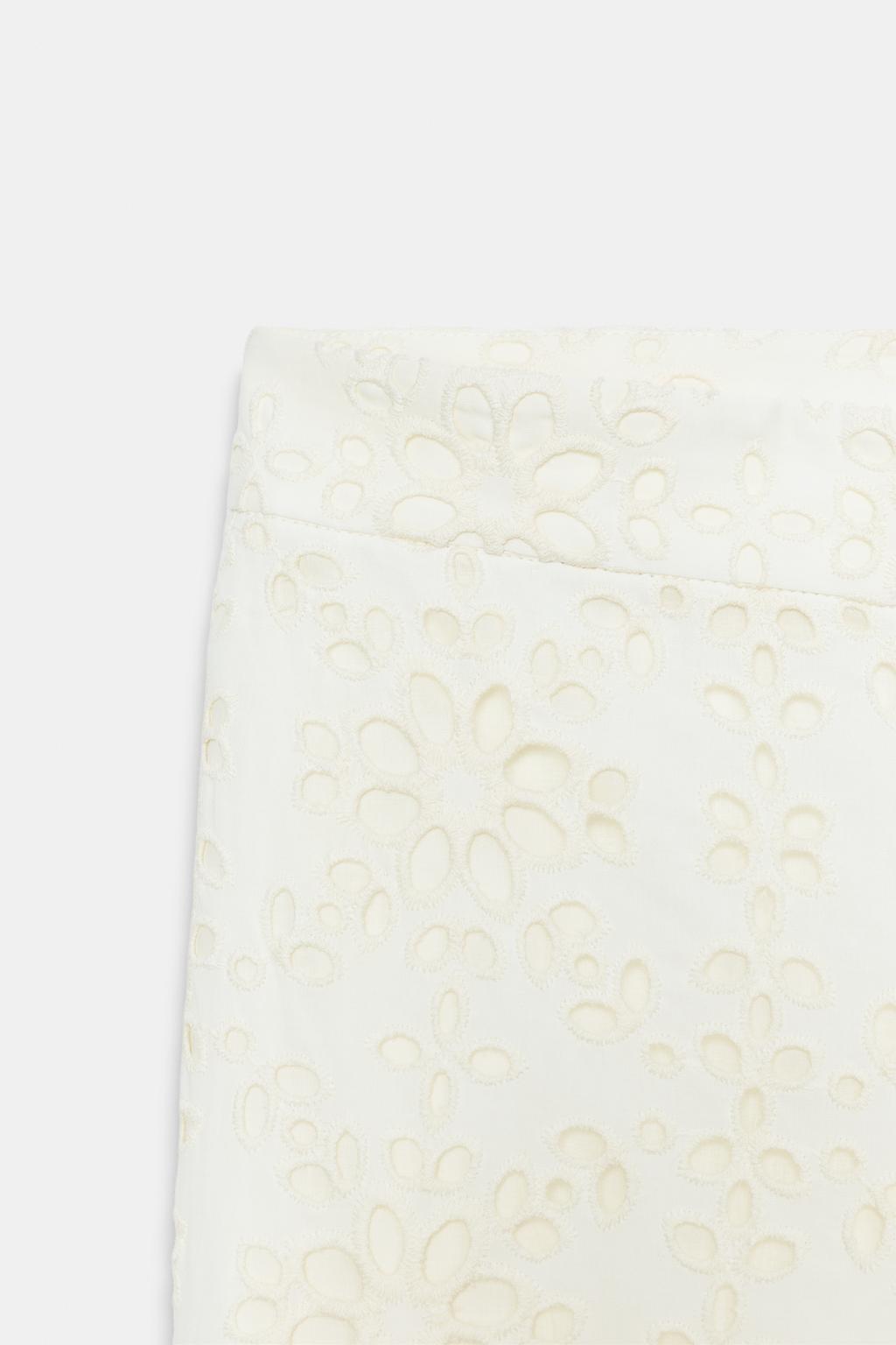 РАСКЛЕШЕННЫЕ БРЮКИ С ВЫШИВКОЙ ZW