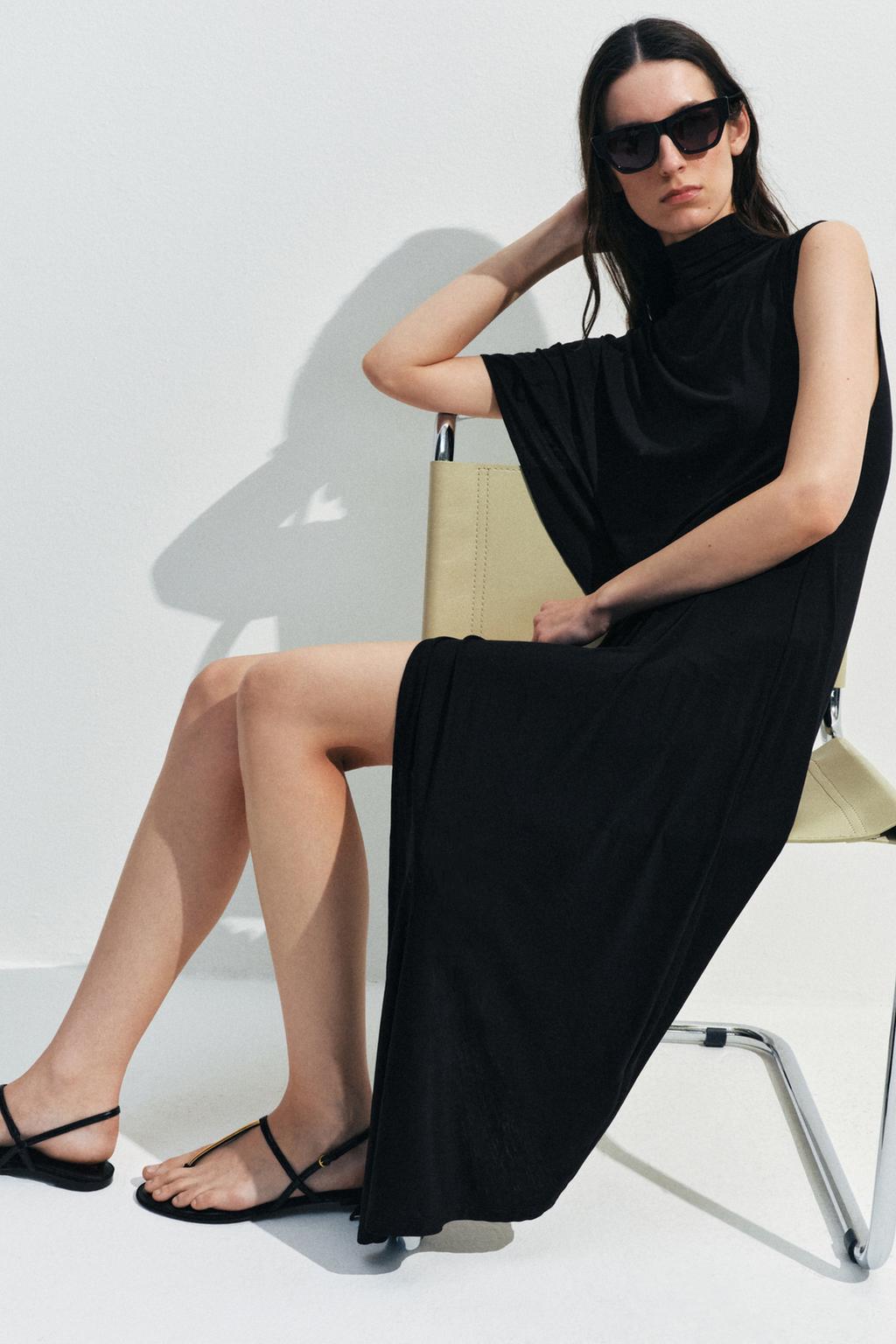 САНДАЛИИ С МЕТАЛЛИЧЕСКОЙ АППЛИКАЦИЕЙ