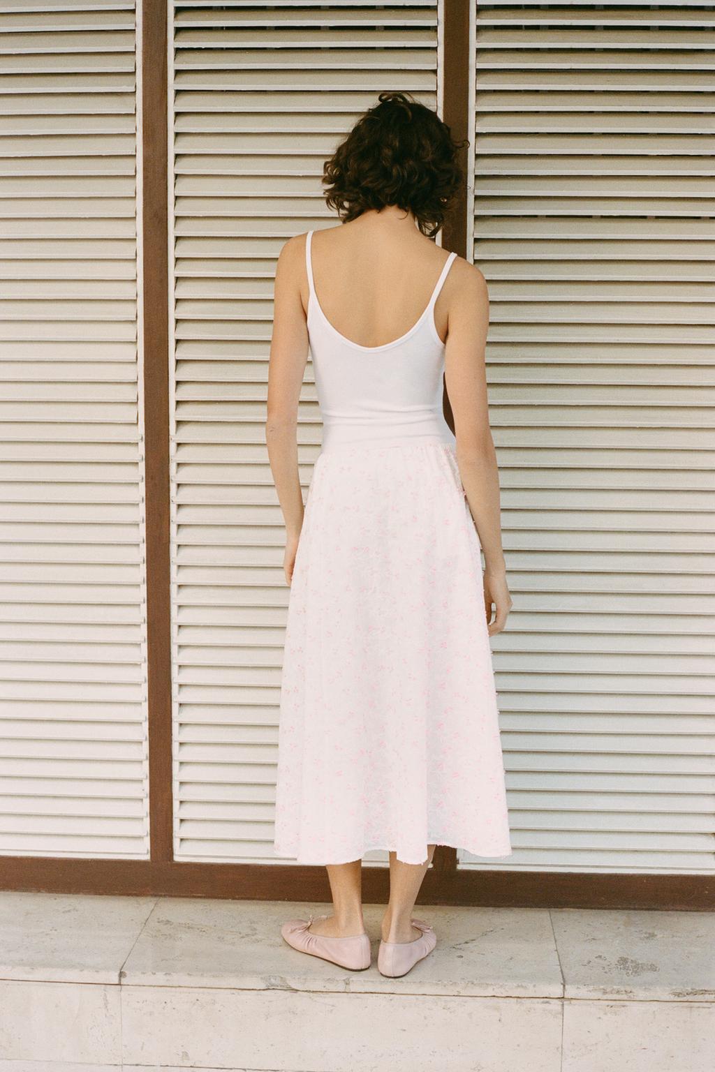 СТРУКТУРНАЯ ЮБКА-НАКИДКА МИДИ