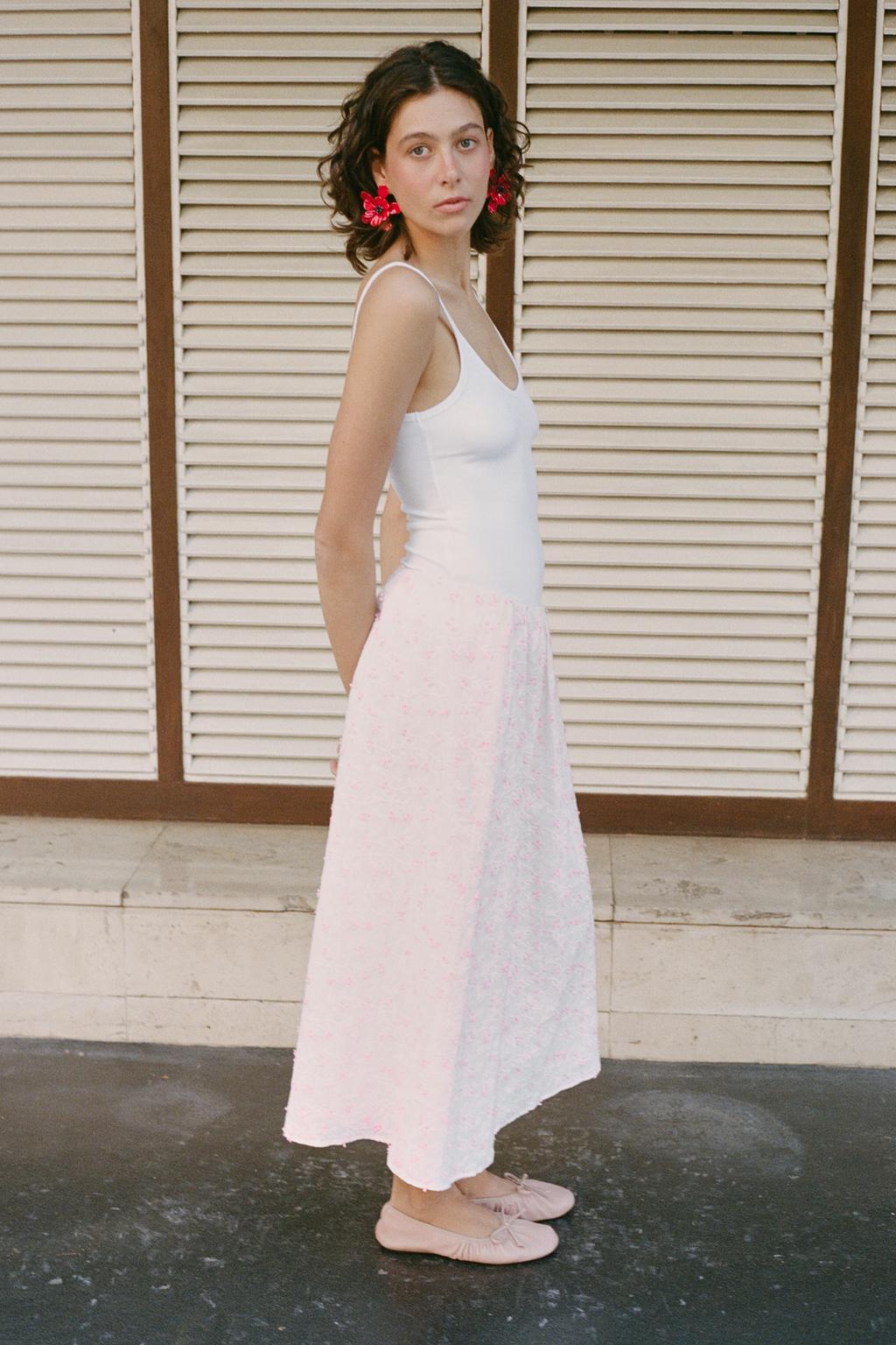 СТРУКТУРНАЯ ЮБКА-НАКИДКА МИДИ