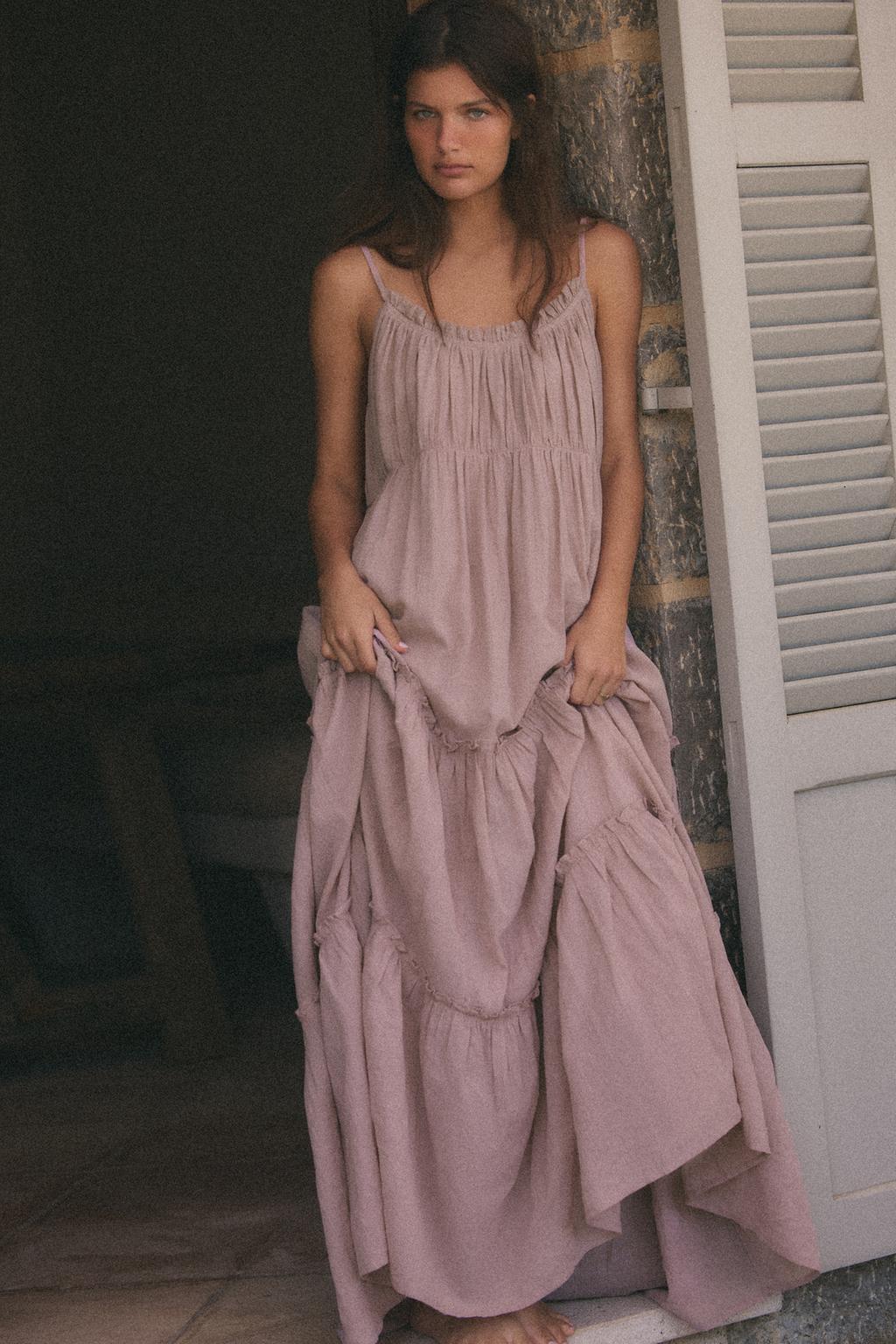 ПЛАТЬЕ МИДИ ИЗ ГАЗА С ВОЛАНАМИ