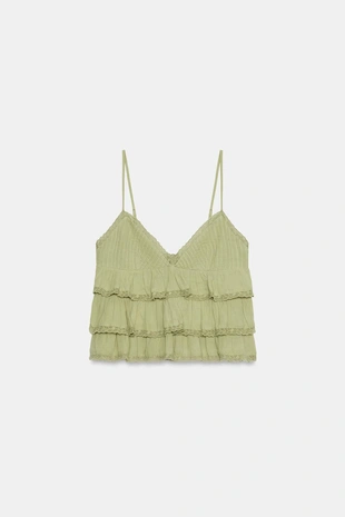 Топ из газа с вышивкой и воланами