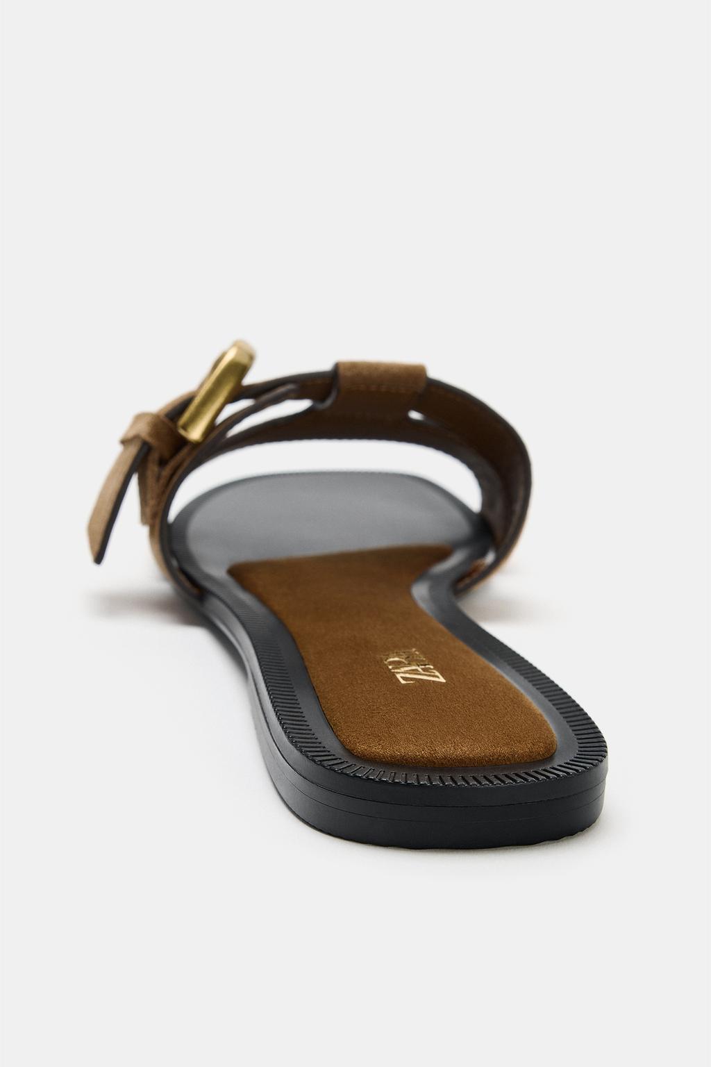 САНДАЛИИ ИЗ ЗАМШИ С ПРЯЖКОЙ