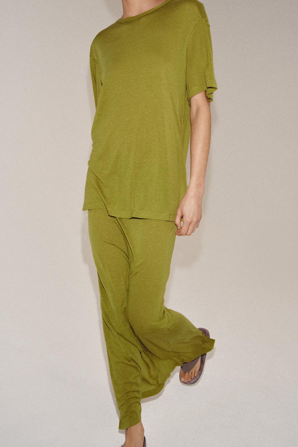 ДЛИННАЯ СТРУЯЩАЯСЯ ЮБКА