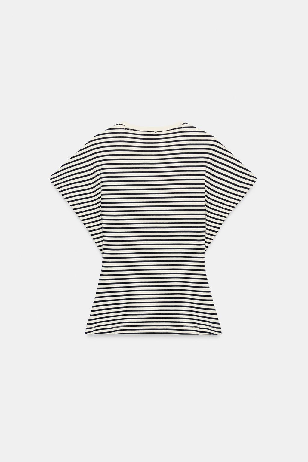 ПРИТАЛЕННАЯ ФУТБОЛКА В ПОЛОСКУ