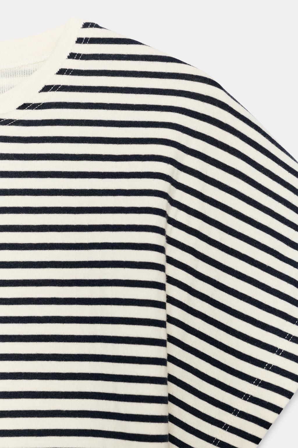 ПРИТАЛЕННАЯ ФУТБОЛКА В ПОЛОСКУ