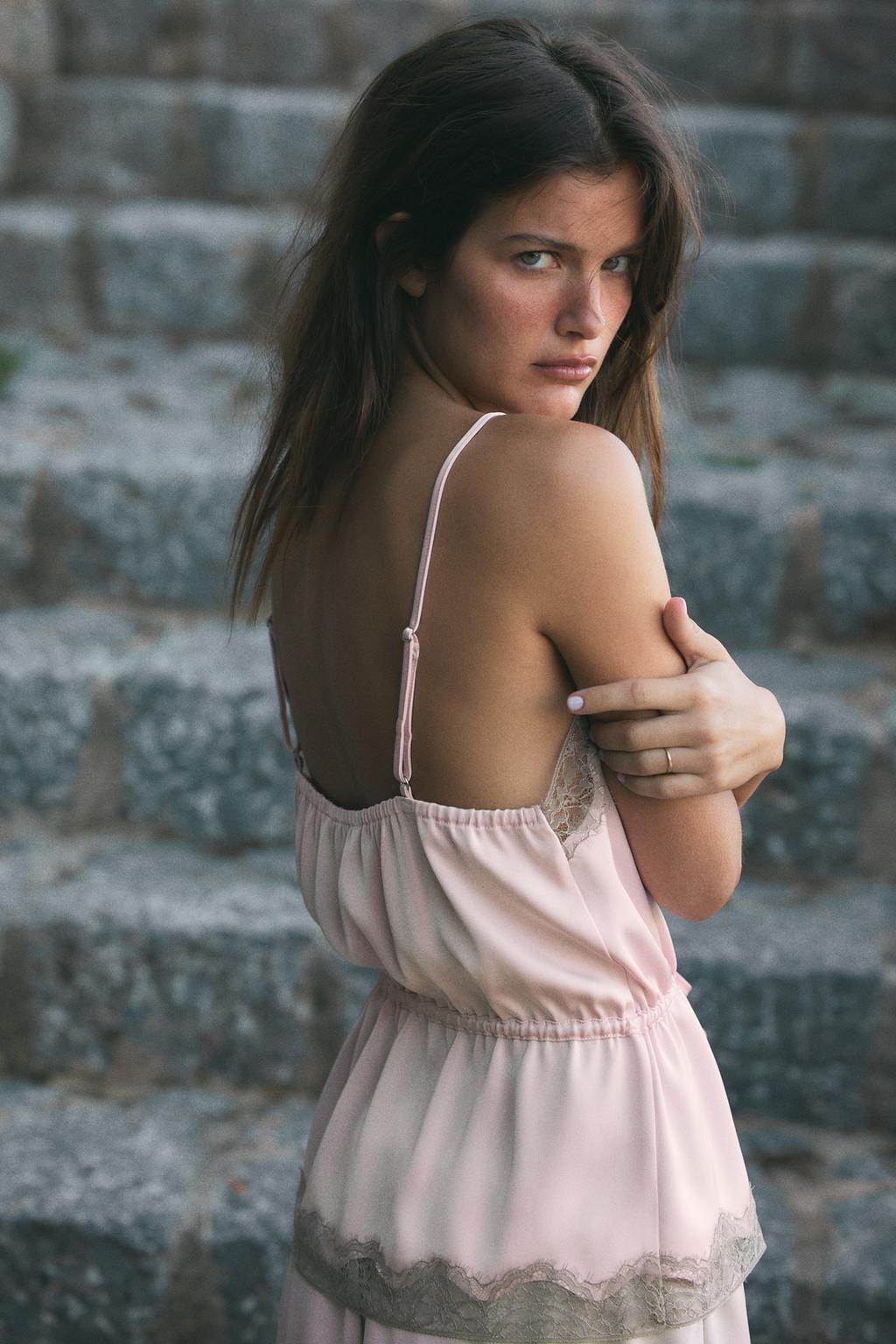 АТЛАСНЫЙ ТОП С КРУЖЕВОМ