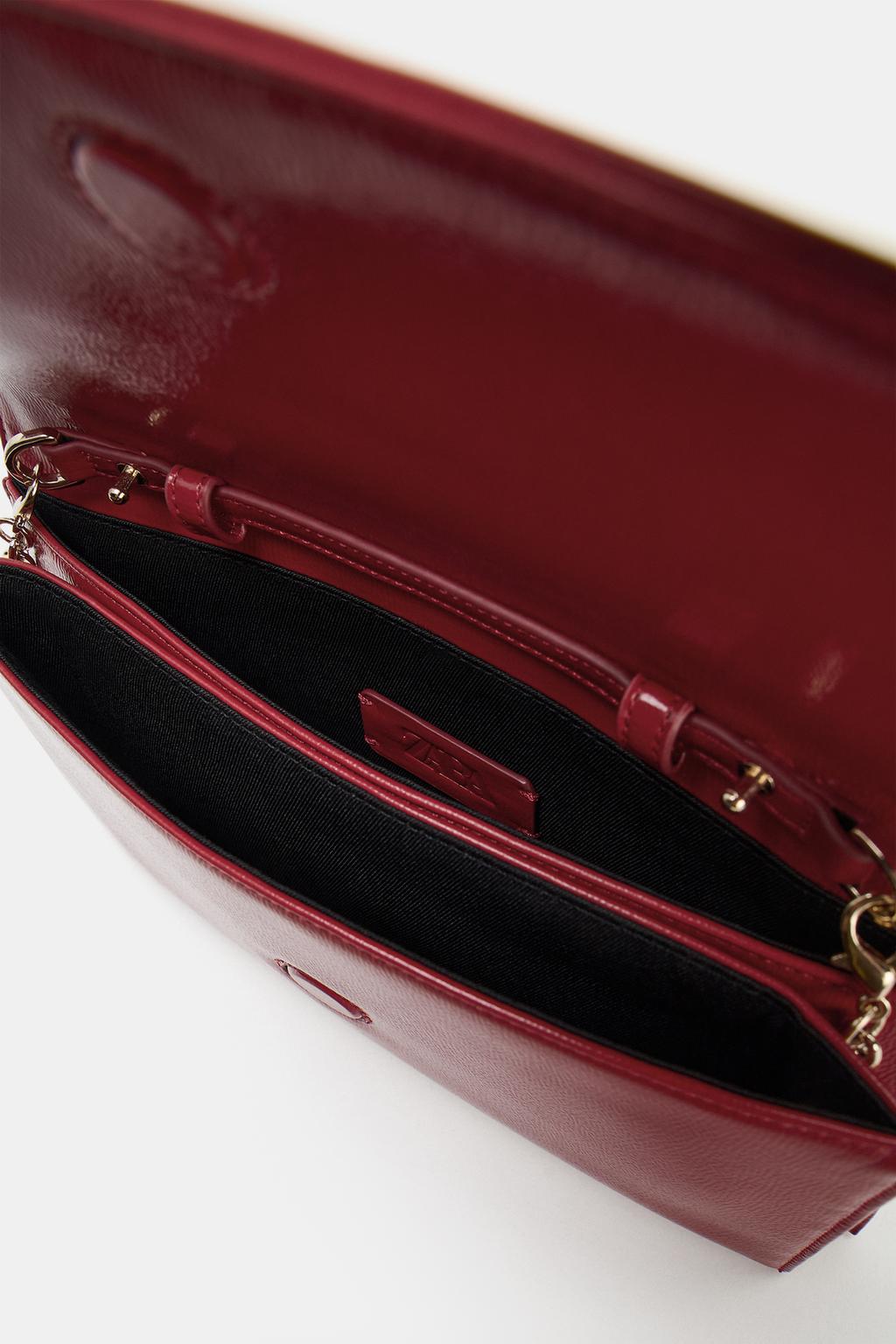 СУМКА ИЗ ЛАКИРОВАННОЙ ИСКУССТВЕННОЙ КОЖИ