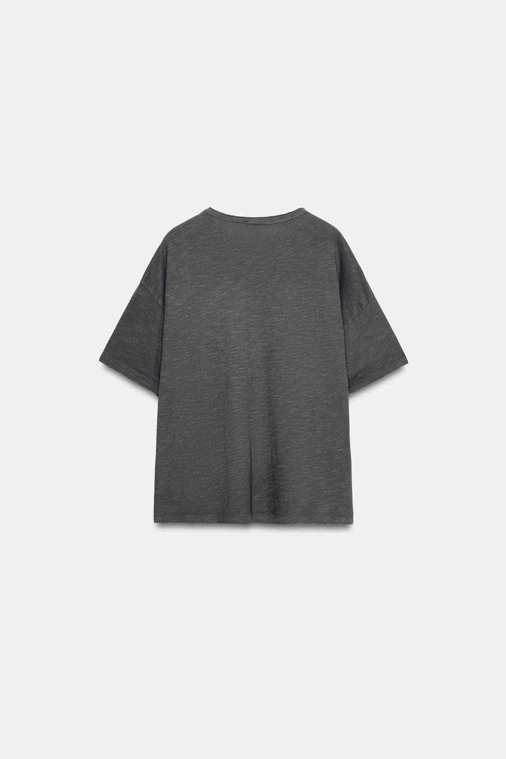 ФУТБОЛКА ОВЕРСАЙЗ С РАЗРЕЗАМИ И НАДПИСЬЮ