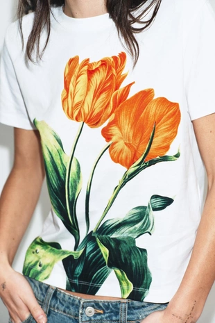 Футболка с цветочным принтом- Заказать в России