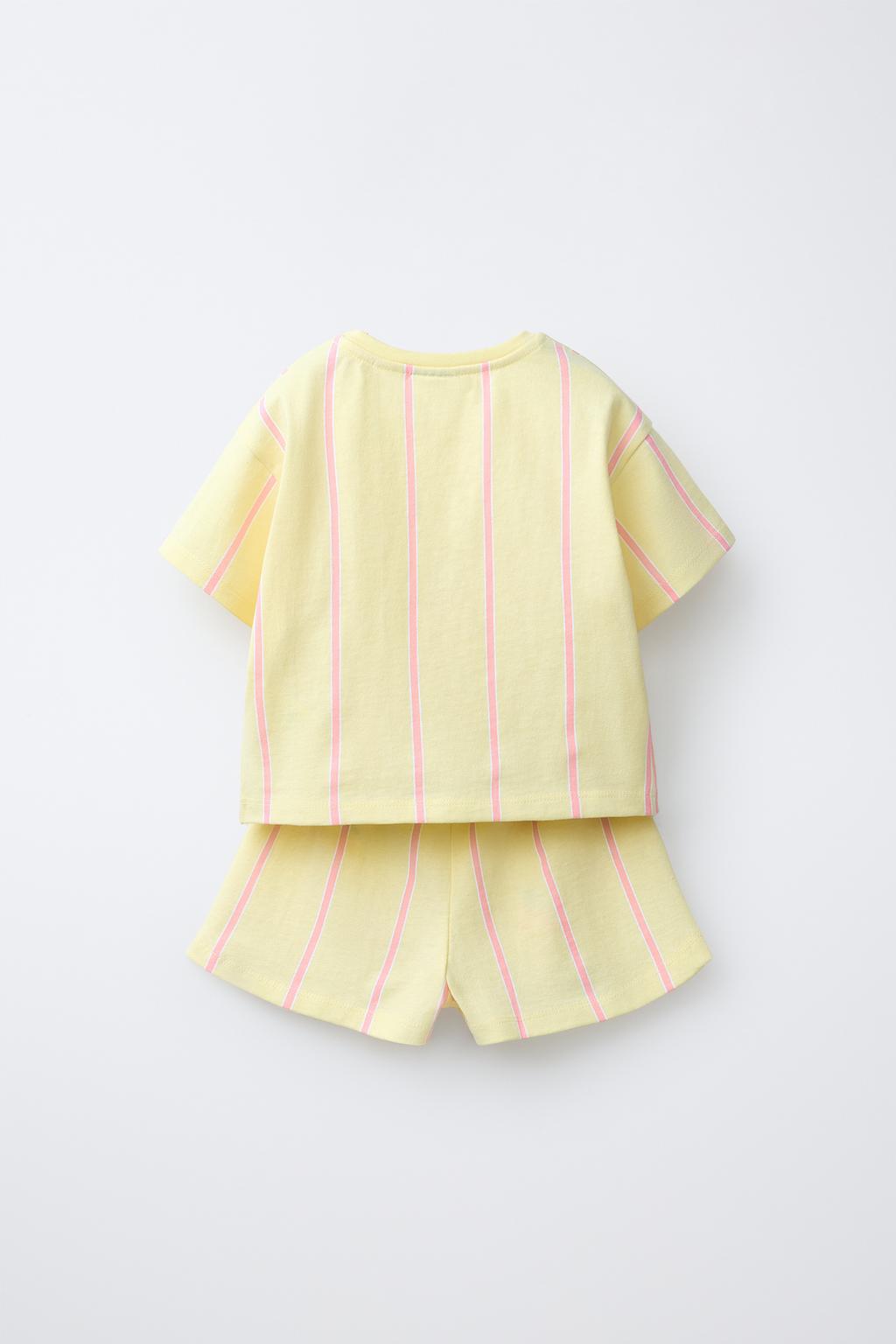КОМПЛЕКТ ИЗ ФУТБОЛКИ И ШОРТОВ В ПОЛОСКУ С ВЫШИВКОЙ ФРУКТОВ