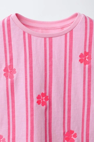 Комплект из футболки и шортов в полоску с вышивкой- Заказать в России