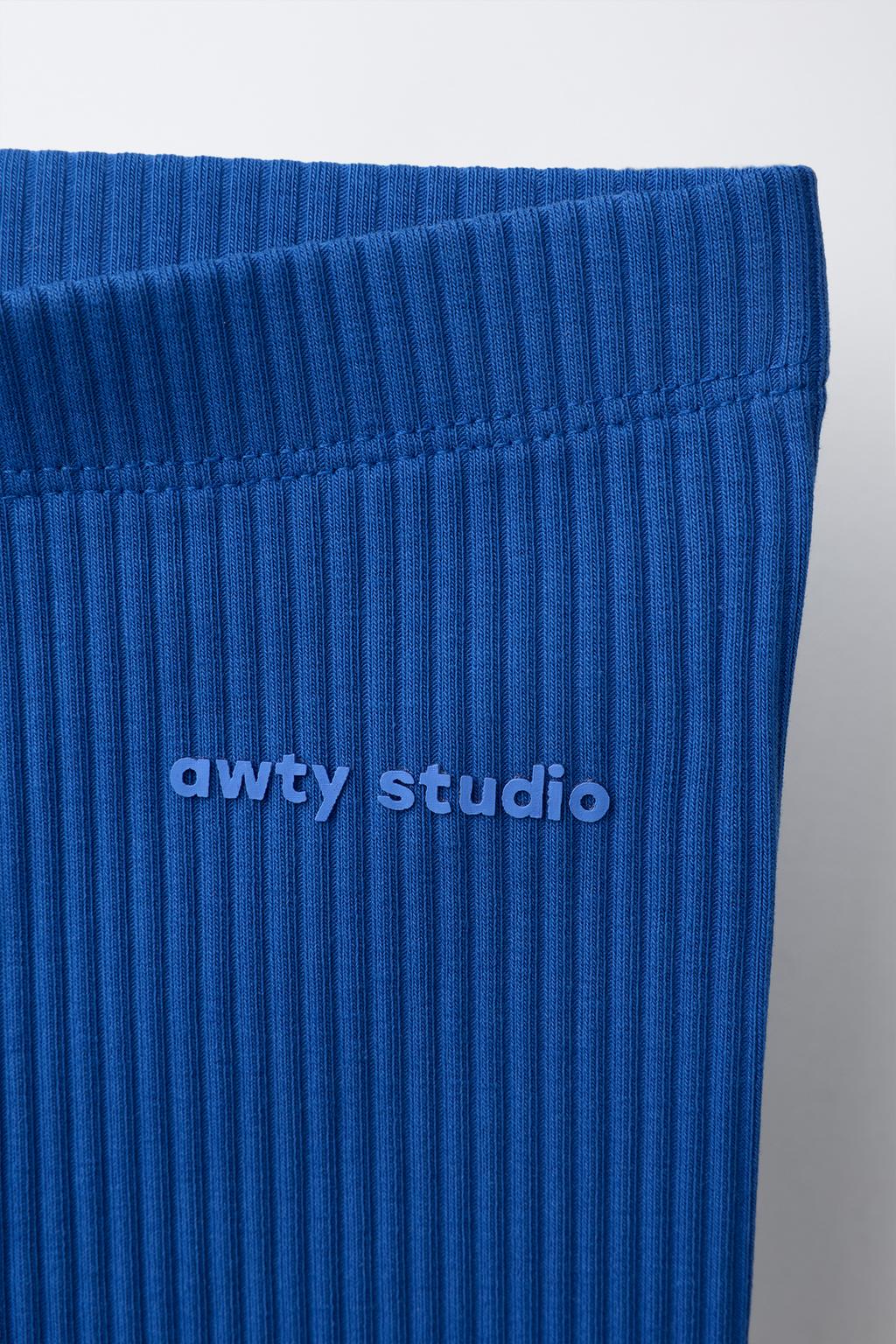 ВЕЛОСИПЕДНЫЕ ЛЕГИНСЫ В РУБЧИК С РЕЛЬЕФНОЙ НАДПИСЬЮ