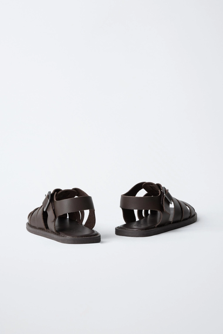 Кожаные сандалии с ремешками
