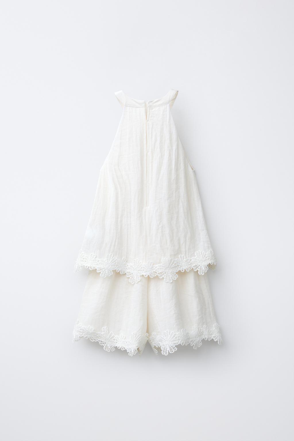 КОРОТКИЙ КОМБИНЕЗОН ХАЛТЕР С ВЫШИВКОЙ