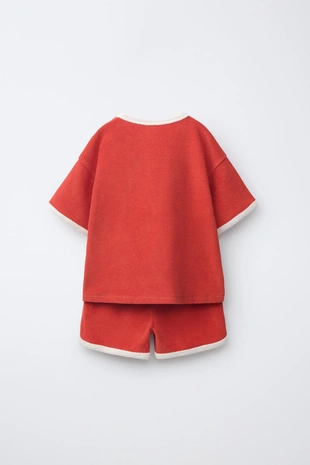 Комплект из футболки и шортов с вставками из махровой ткани