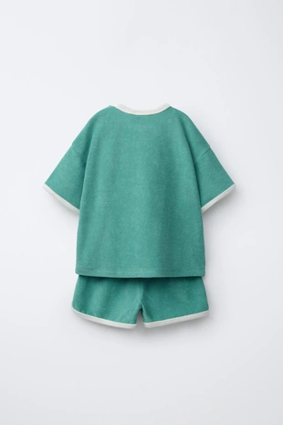 Комплект из футболки и шортов с вставками из махровой ткани