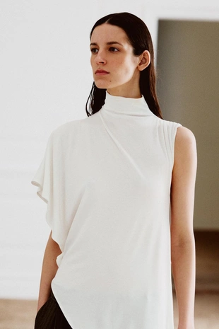 Топ асимметричного кроя со сборками- Заказать в России