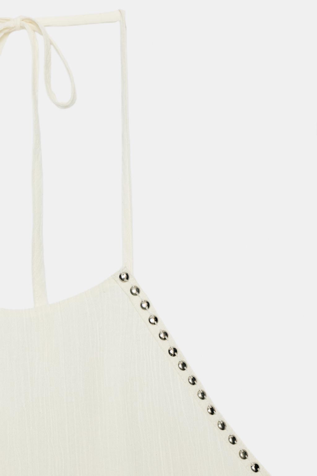 ТОП С ГОРЛОВИНОЙ ХАЛТЕР, ВОЛАНАМИ И ЗАКЛЕПКАМИ