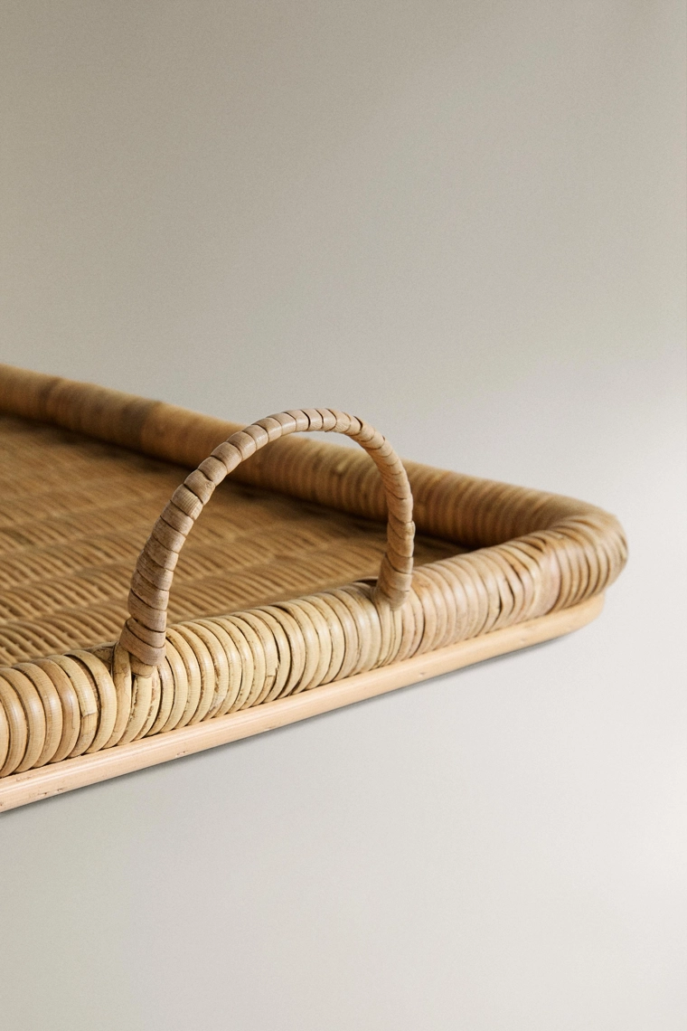 Декоративные подносы из ротанга