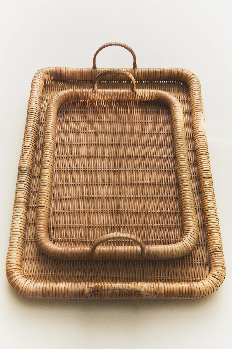 Декоративные подносы из ротанга