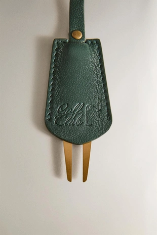 Инструмент для лечения повреждений газона на поле для гольфа- Заказать в России