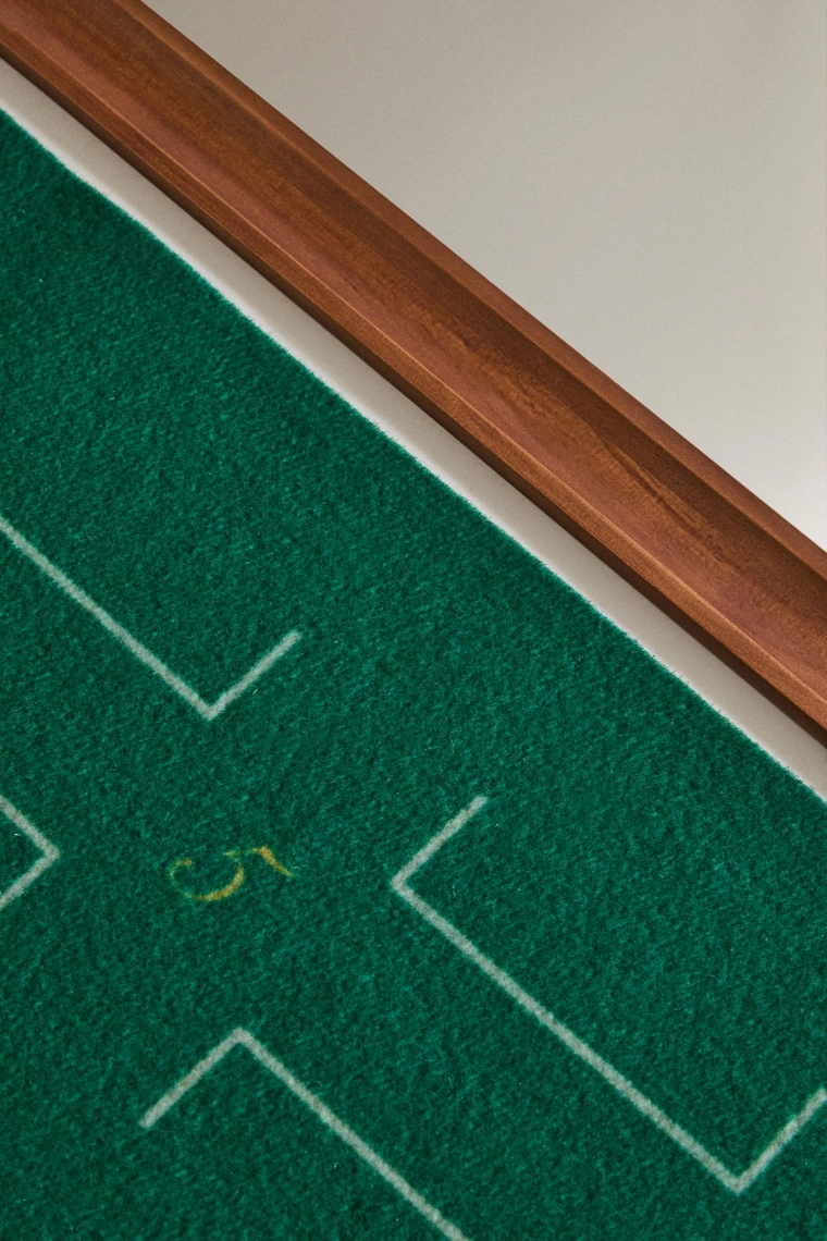 Игра мини-гольф