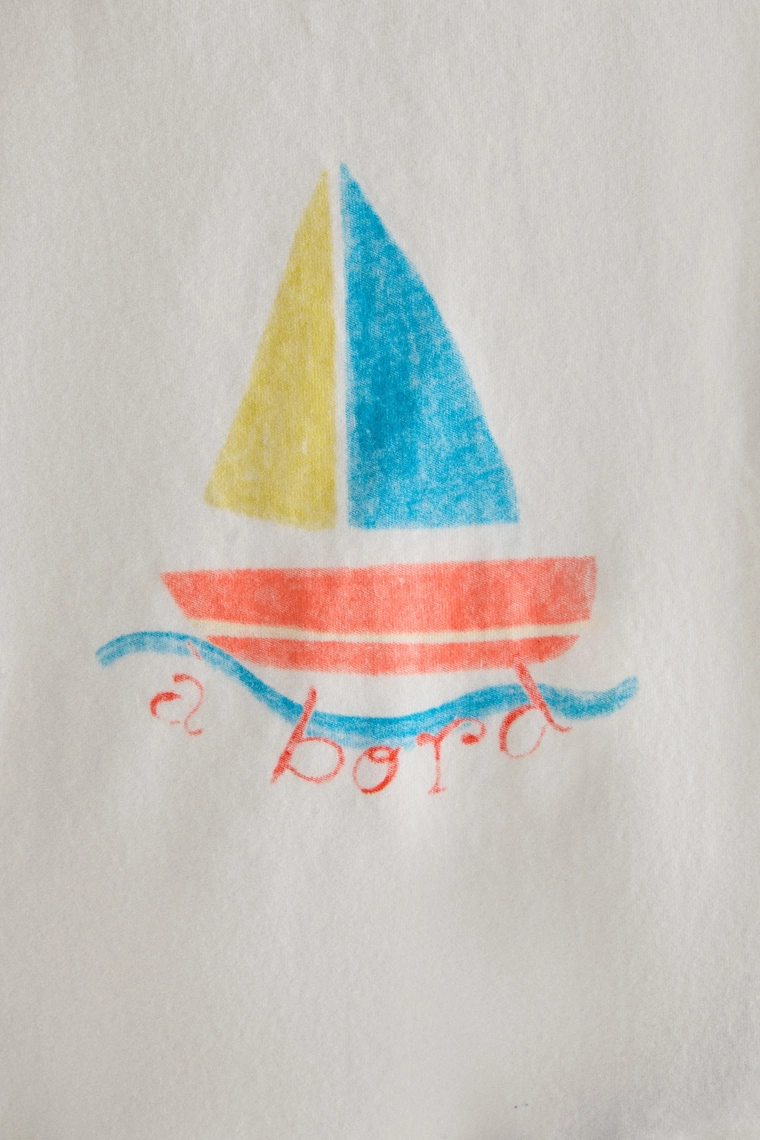 Футболка для малышей с вышивкой