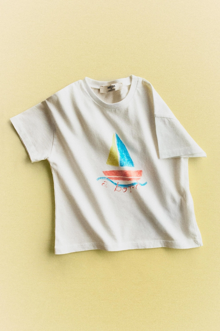 Футболка для малышей с вышивкой