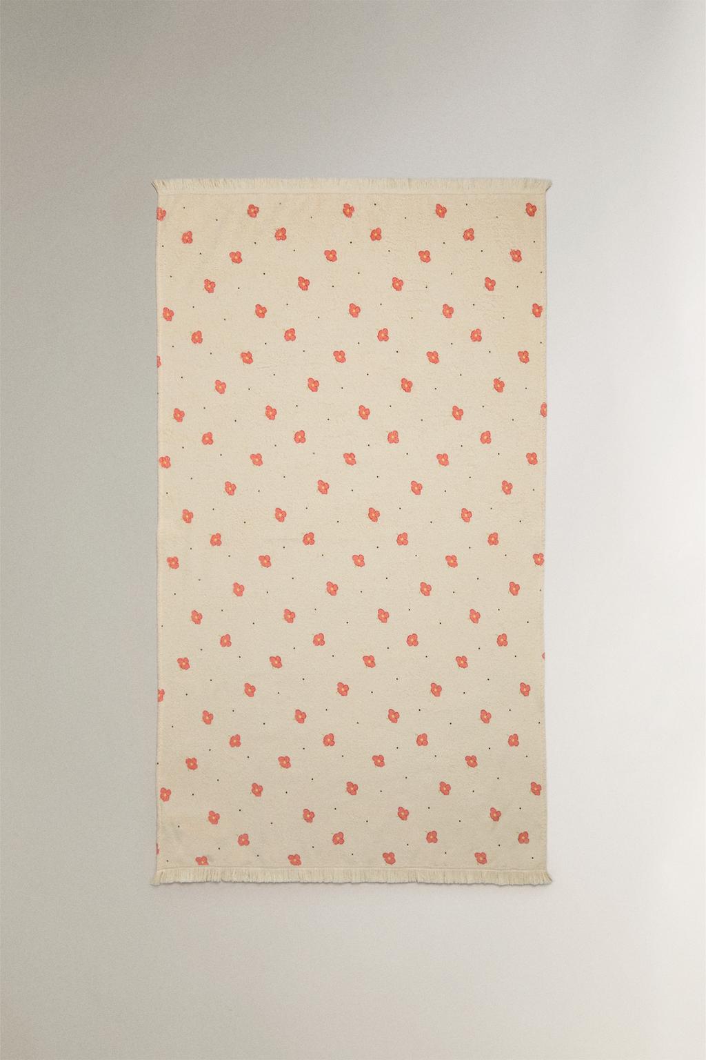 Пляжное полотенце с цветочным узором