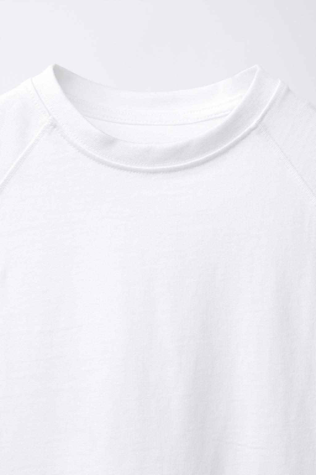 ОДНОТОННАЯ ФУТБОЛКА БЕЗ РУКАВОВ