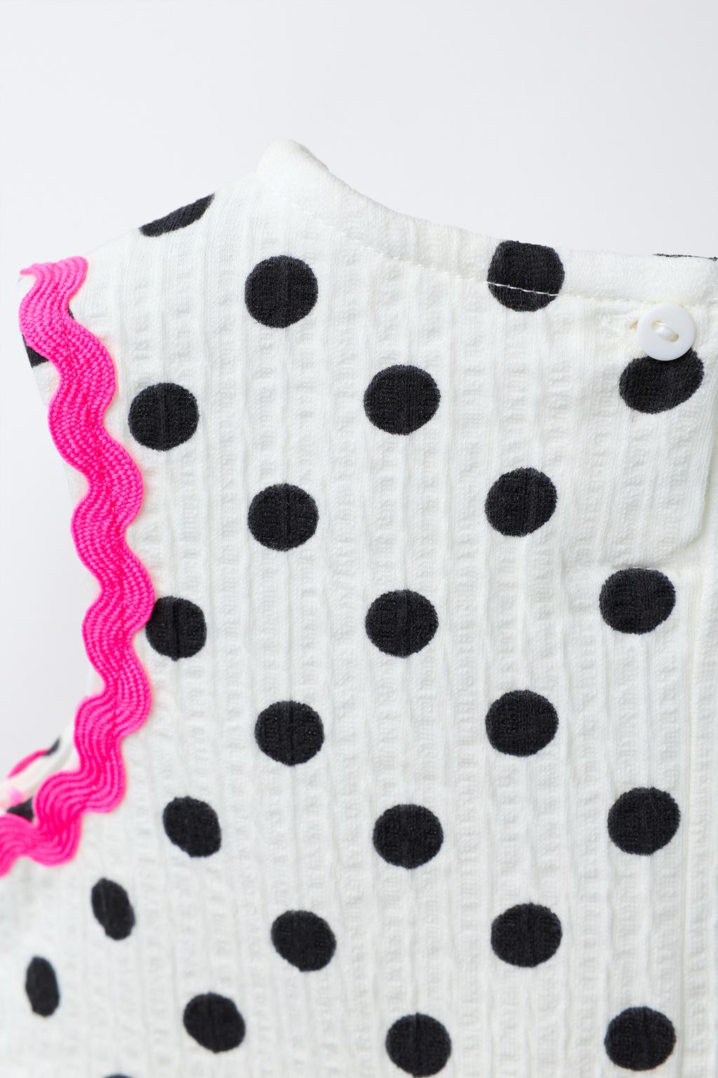 ПЛАТЬЕ В ГОРОШЕК И КОНТРАСТНЫЕ ВОЛНЫ