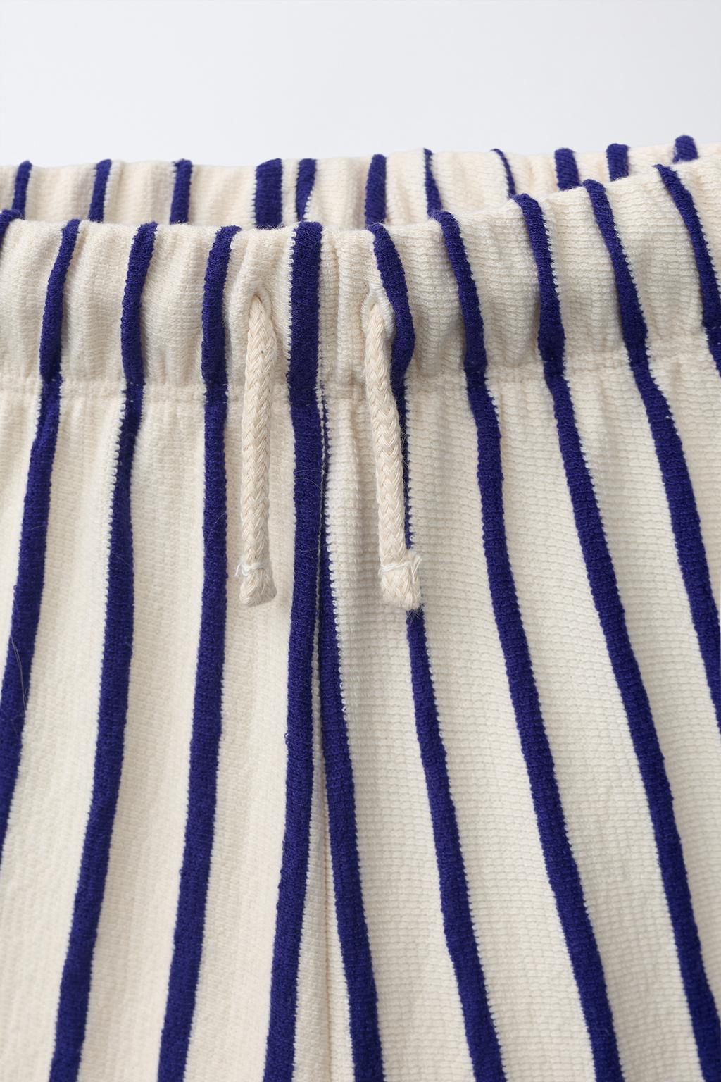 КОМПЛЕКТ ДЖОГГЕРЫ, ФУТБОЛКА И ШОРТЫ С ДИНОЗАВРОМ